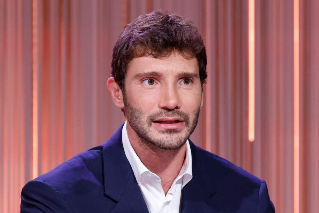 stefano de martino in primo piano