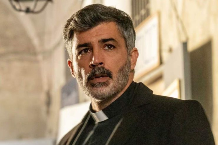 carmine recano nei panni di don giuseppe