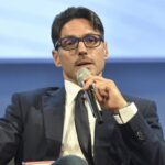 Pier Silvio Berlusconi mentre parla