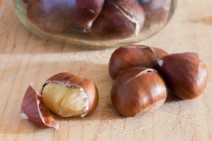 castagne da sbucciare